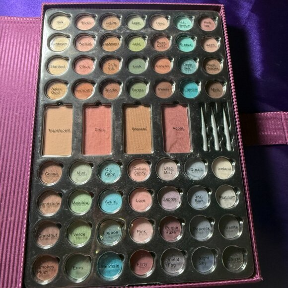 📌Ulta Beauty 90 Pieses Makeup Kit For Women - Girls - Picture 3 of 10